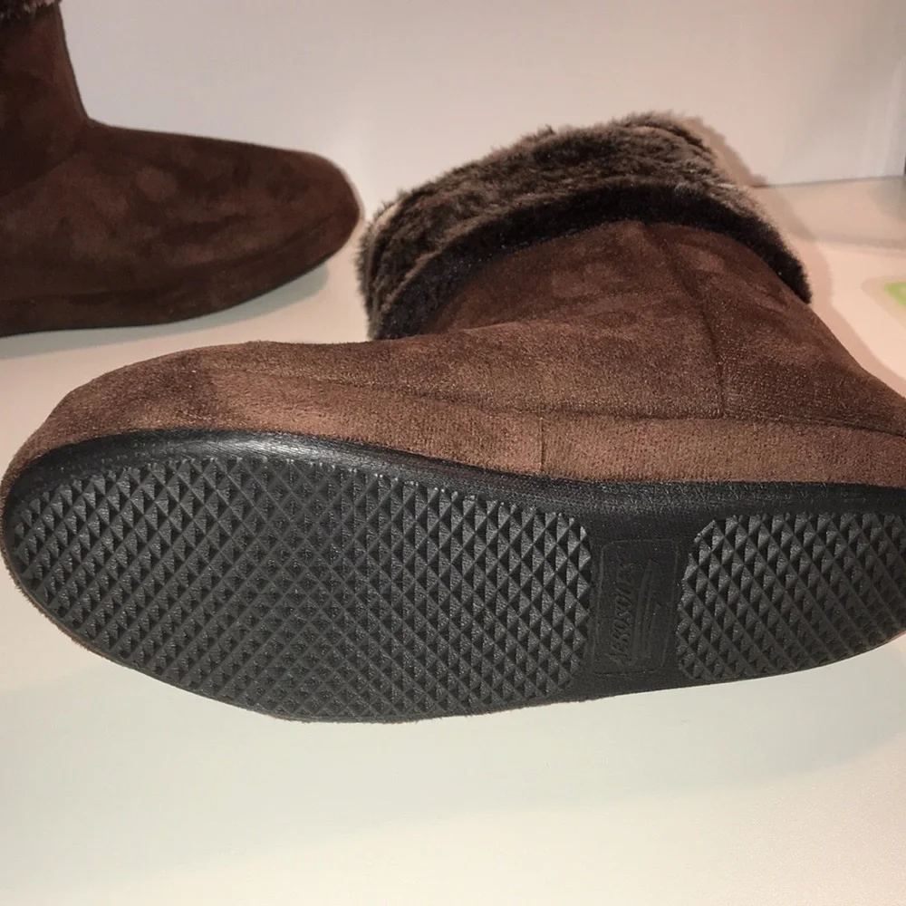 Aerosols Brown Faux Fur Ankle Boots size medium NEW